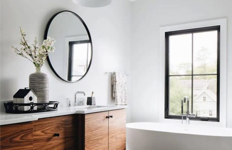 Bathroom installation with freestanding bath