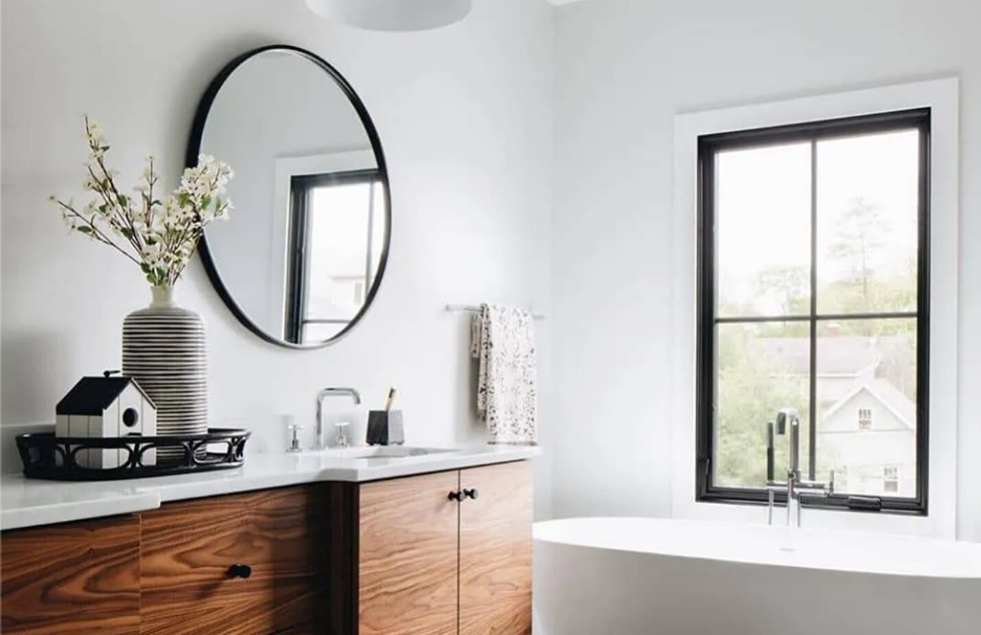 Bathroom installation with freestanding bath