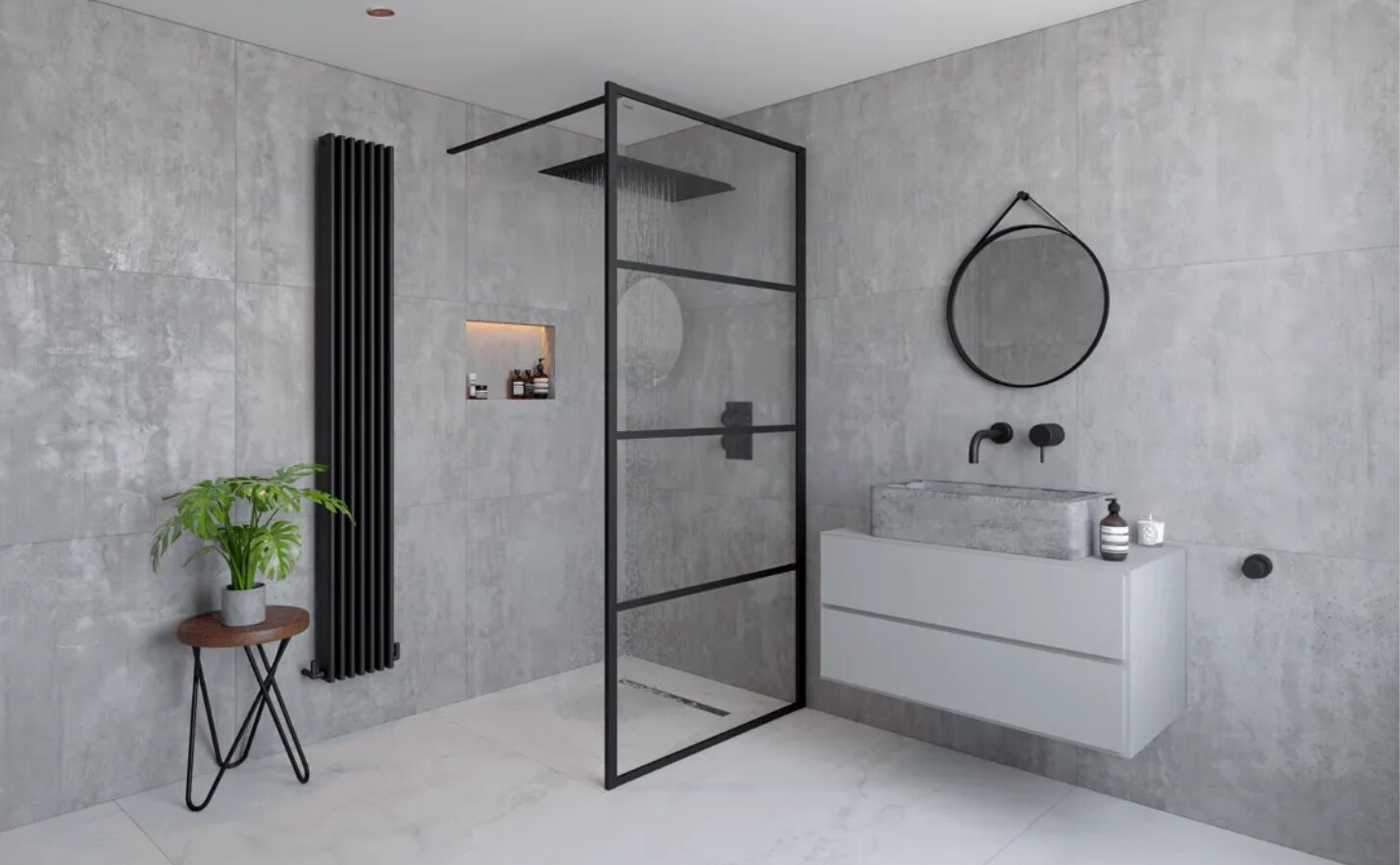 Wet room with walk-in shower screen
